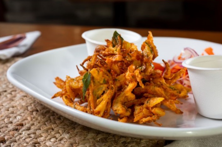 Crunchy and Irresistible: The Ultimate Pakora And Pakora Curry Recipe